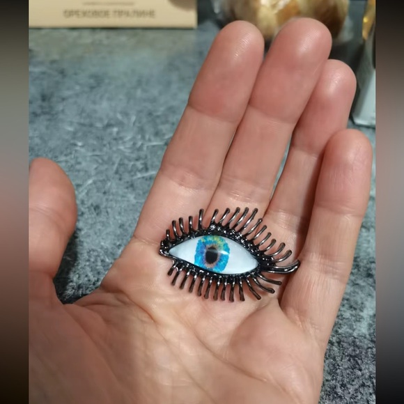 Betsey Johnson Eye Design Silver Blue Brooch - Picture 5 of 7